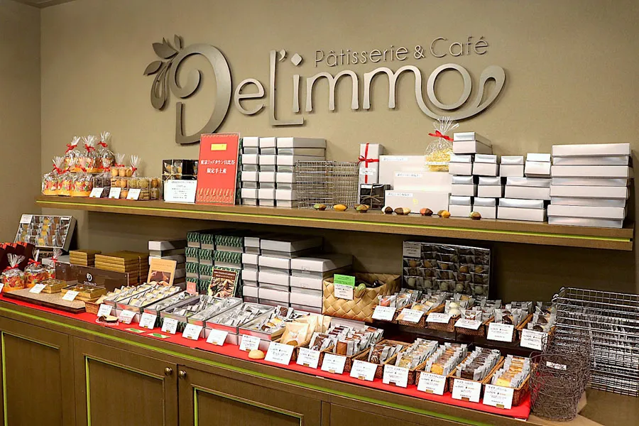 パティスリー＆カフェ デリーモショーケースサンプル写真